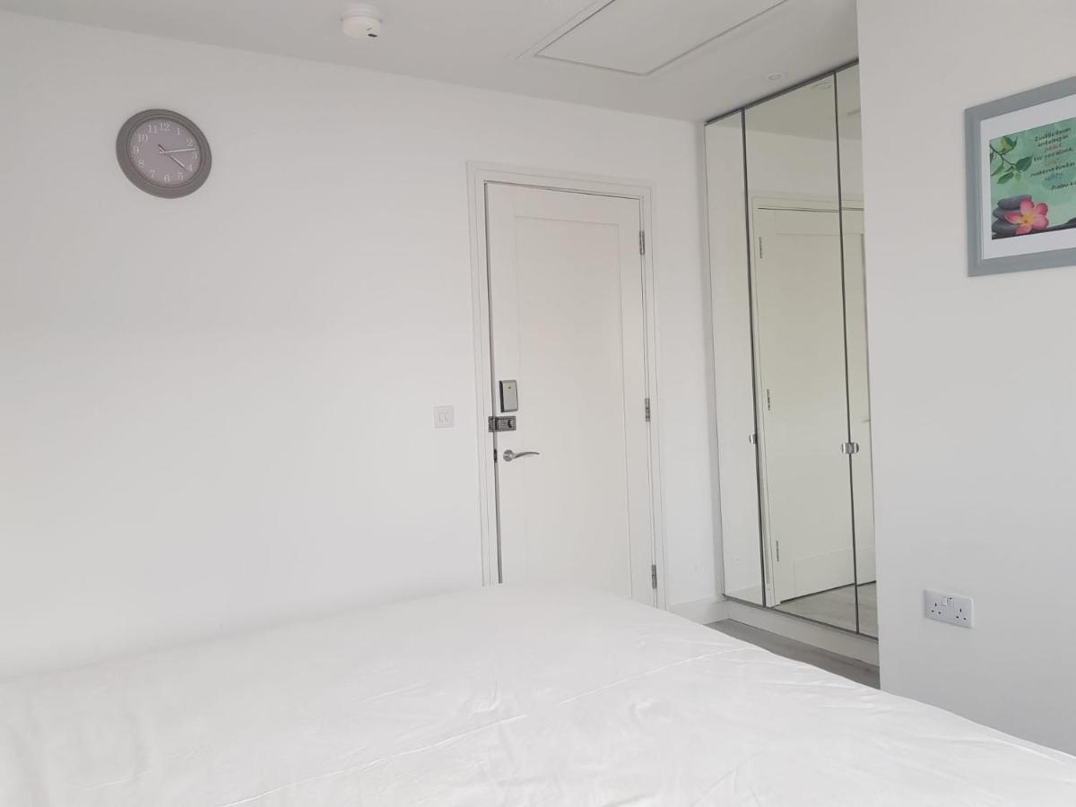 Barnoaks House - Private Room Ensuite Bathroom Homestay Δουβλίνο Εξωτερικό φωτογραφία