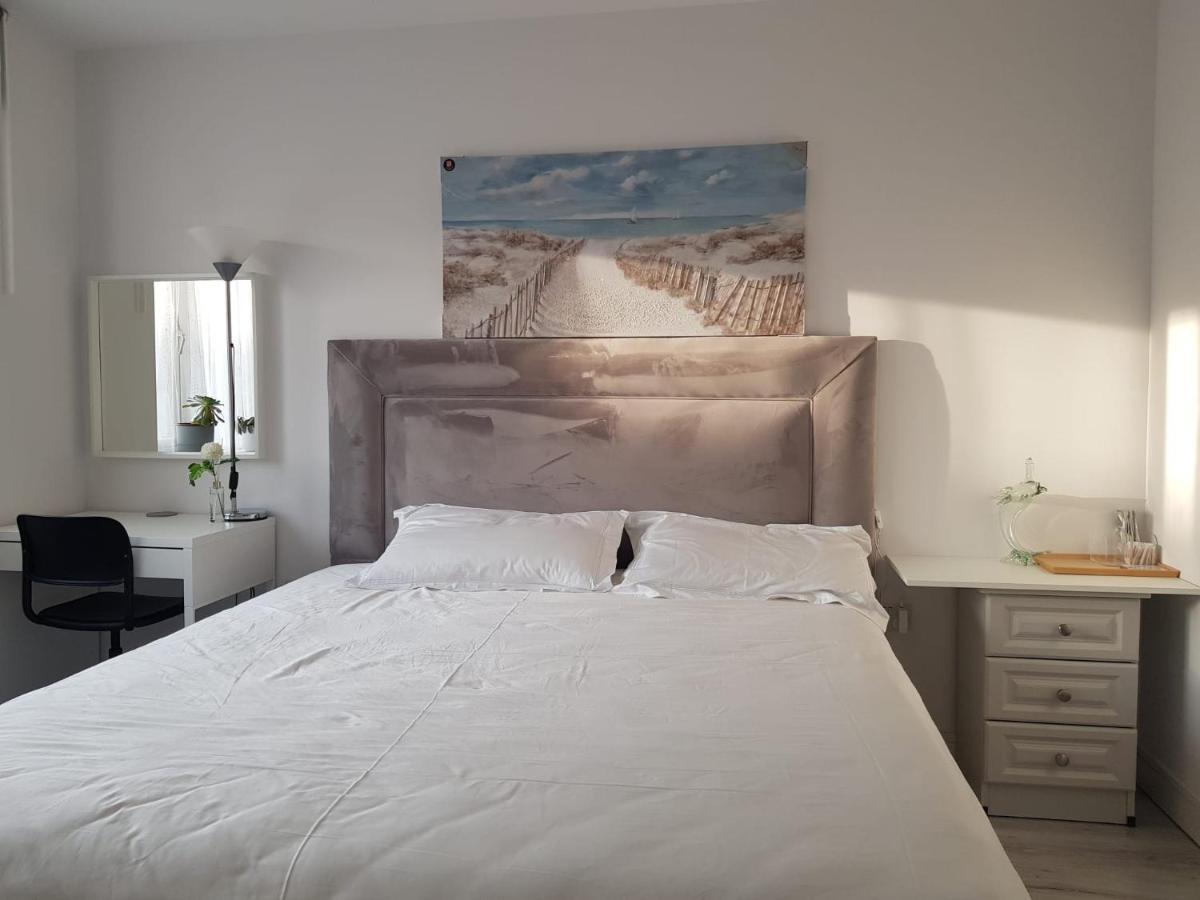 Barnoaks House - Private Room Ensuite Bathroom Homestay Δουβλίνο Εξωτερικό φωτογραφία